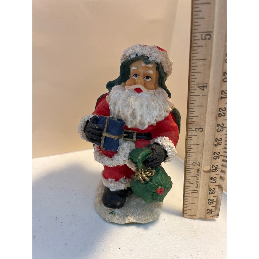 Vintage Style Santa Claus Figurine Holding Gift and Toy Bag Christmas Decor 4.5"